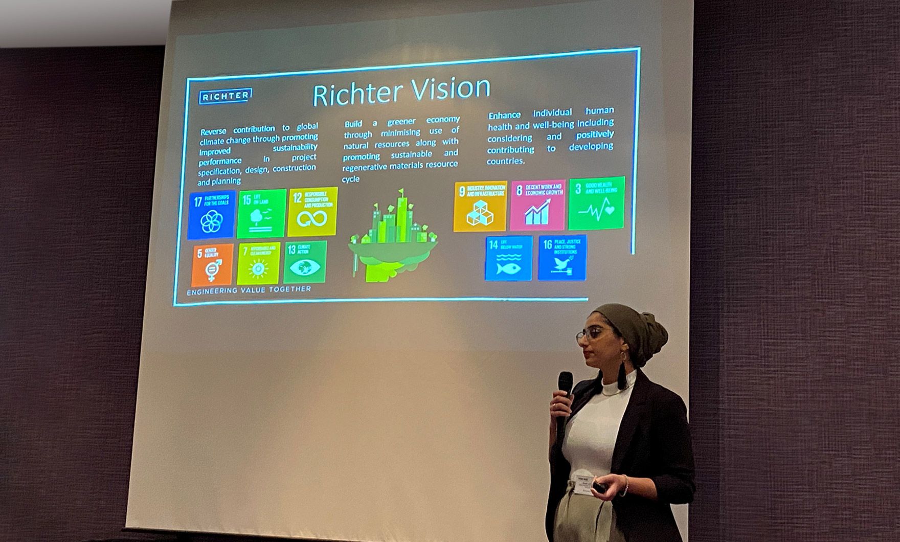 Richter presents at sustainability conference