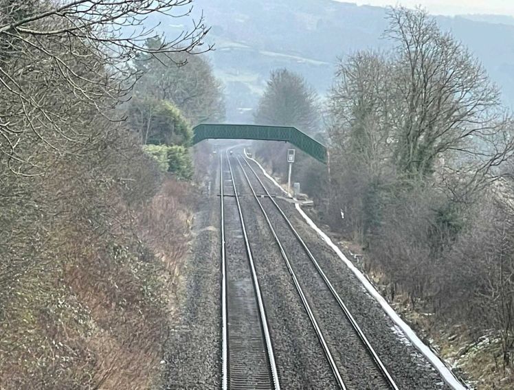 Hope Valley railway upgrade: Hathersage footbridge